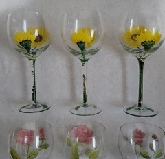 Set Of 7 Handpainted Garden Rose & Sunflower Wine Glasses 8.5″ Tall Vines