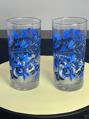 2 glass tumblers Royal Norfolk Midnight Blue Floral Iced Tea Glasses 16.3Oz
