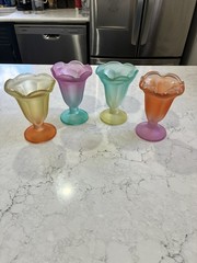 Set Of 4 Vintage Libby Ka-Dinks Frosted Pastel Ombre Sundae Glasses Beautiful