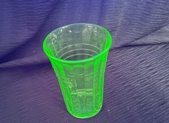 1934-1942 HAZEL ATLAS GREEN URANIUM 3.25″ MODERNTONE PANELED JUICE TUMBLER -GLOW