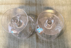 2 Etched Cocktail Champane Coupe Stemmed Glasses, has a Green Manganese Glow
