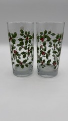 CHRISTMAS RED GREEN HOLLY BERRY GLASS TUMBLER HIGH BALL DRINKING GLASSES