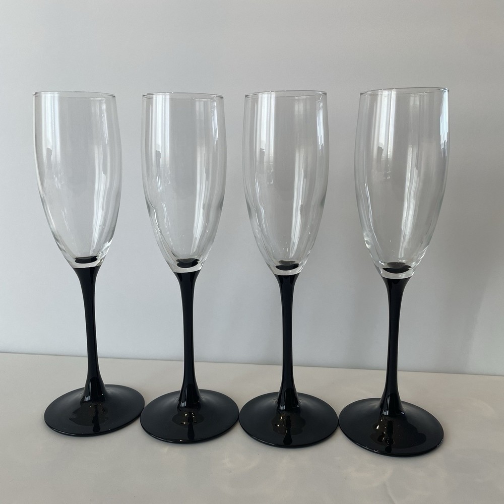 Luminarc France Domino Black Stem Set of 4 Champagne Flutes 6 oz