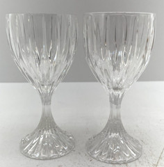 Set of 2 Crystal Clear Ribbed Stemmed Pattern Wine Glasses Glassware 6 1/4″