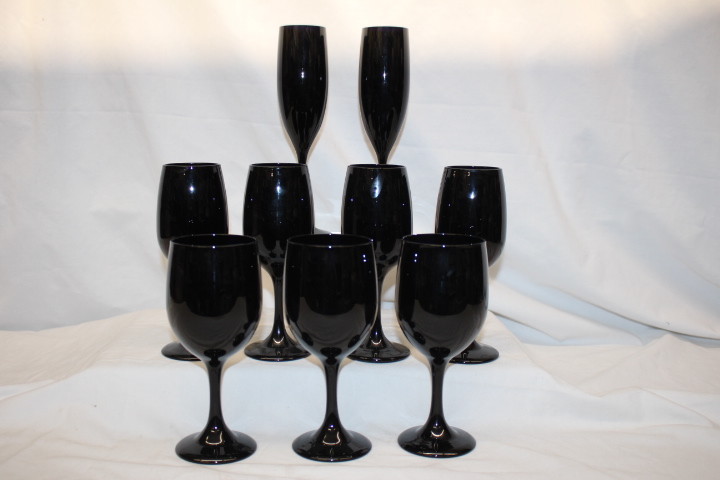 9pc Vintage BLACK AMETHYST 7″ Red & White Wine Glasses and 9″ Champagne Flutes