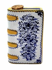 Exquisite Ceramic Flask – A Piece of Portuguese Pottery