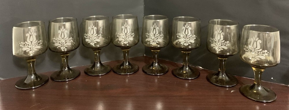 Vintage Pfaltzgraff Village Wine Glasses In Smoky Brown Set of 8 – 6 oz 5.25”