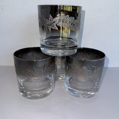 Vtg Set of 4 Beautiful Silver Fade Rim Rock Glasses Embellished Design 3.5”H