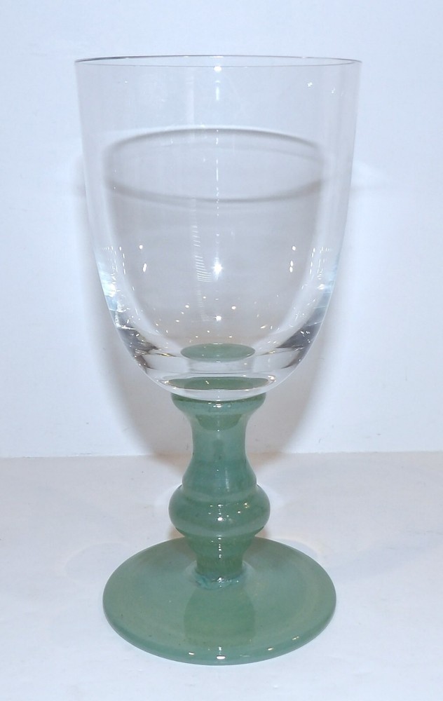 SIGNED VILLEROY & BOCH GLASS ISABELLE JADE GREEN 6 3/8″ CLARET WINE GLASS