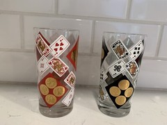 MCM Bar Ware Highball Tall Glasses Poker Ace Queen Hearts Gold Coin Red 2 Set