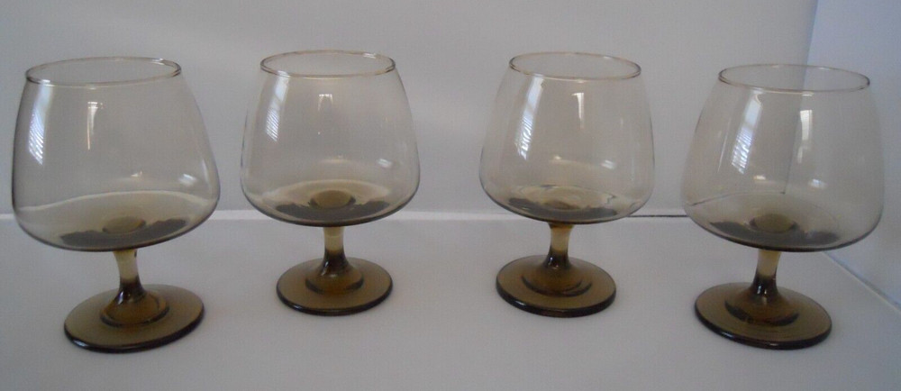 4 Tawny Accent by Libbey Glass Company Footed Wine Brown Smoke
