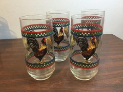 Ella’s Rooster 4Glassware Tumblers 16 oz by International Vintage Checkered