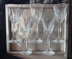 Cut Crystal Aperitif Cordial Glasses Set of 9 Flared Bowl Twisted Stem 6” vtg