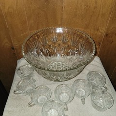 HAZEL ATLAS LEXINGTON ~ Punch Bowl and 8 cups~ Sawtooth ~ Vintage ~ 1960’s ~ USA