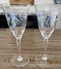 VTG Etched Floral Long Stem Wine Clear Crystal Glasses Set of 2-7.75″ tall