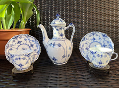 ROYAL COPENHAGEN 5-Piece Blue Fluted Coffee Set:Coffee Pot, Flat Cup&Saucer MINT