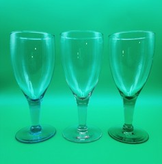 Set of 6 Clear Wine Glasses 10 oz Colored Stems Blue Green Pink