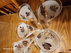 Set of 8 Vintage Libbey Frosted Glass Gold Leaves Pilsner Glasses 8 1/2″