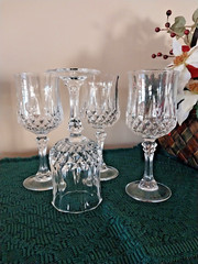 Crystal d’Arque wine LONGCHAMP stemware ( set of 4) 9 oz cap-7 1/4″ H2 3/4 Dia