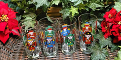 Vintage Holiday Nutcracker Glasses Tumblers Barware Christmas Set (Libbey?)