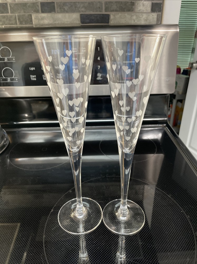 PAIR OF WATERFORD MARQUIS MINI HEART ROMANCE COLLECTION FLUTED CHAMPAGNE GLASSES