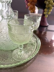 Vtg 70s Indiana Tiara Wine Decanter 8pc Set Chantilly Green Sandwich Glass Mint