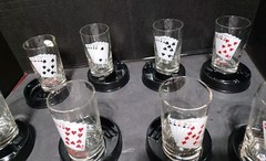 Set Of 8 Vintage Poker Suite Cards Glasses With Coaster Ashtray Bar Man Cave