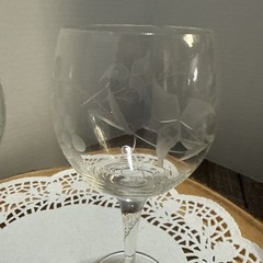 Colony Sonora Wine Glasses Set of 2 Etched Grapes Vines Leaves 6.5″ Vintage 6 oz