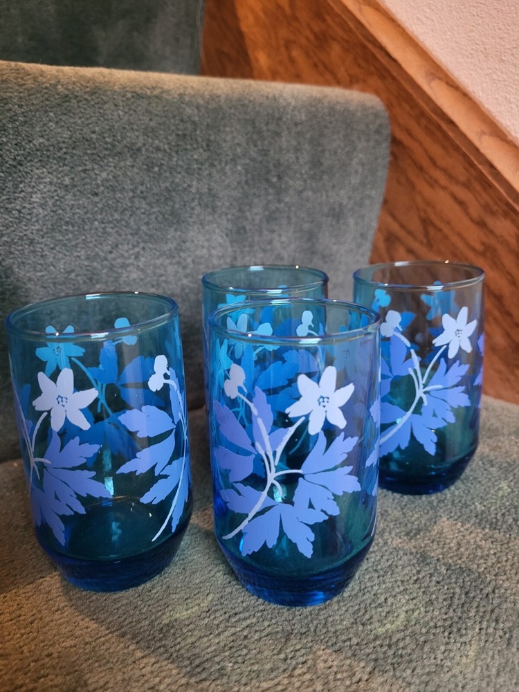 Vintage MCM Libbey Awesome Blue Daisy Juice Glasses 4” H Great Used Condition