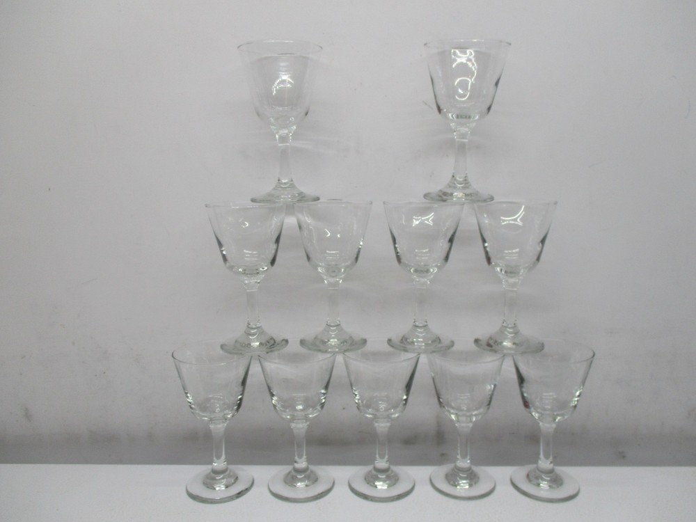 Vintage Set of (11) 3oz Long Stemmed Wine/Sherry Glasses 5 1/4″ Tall