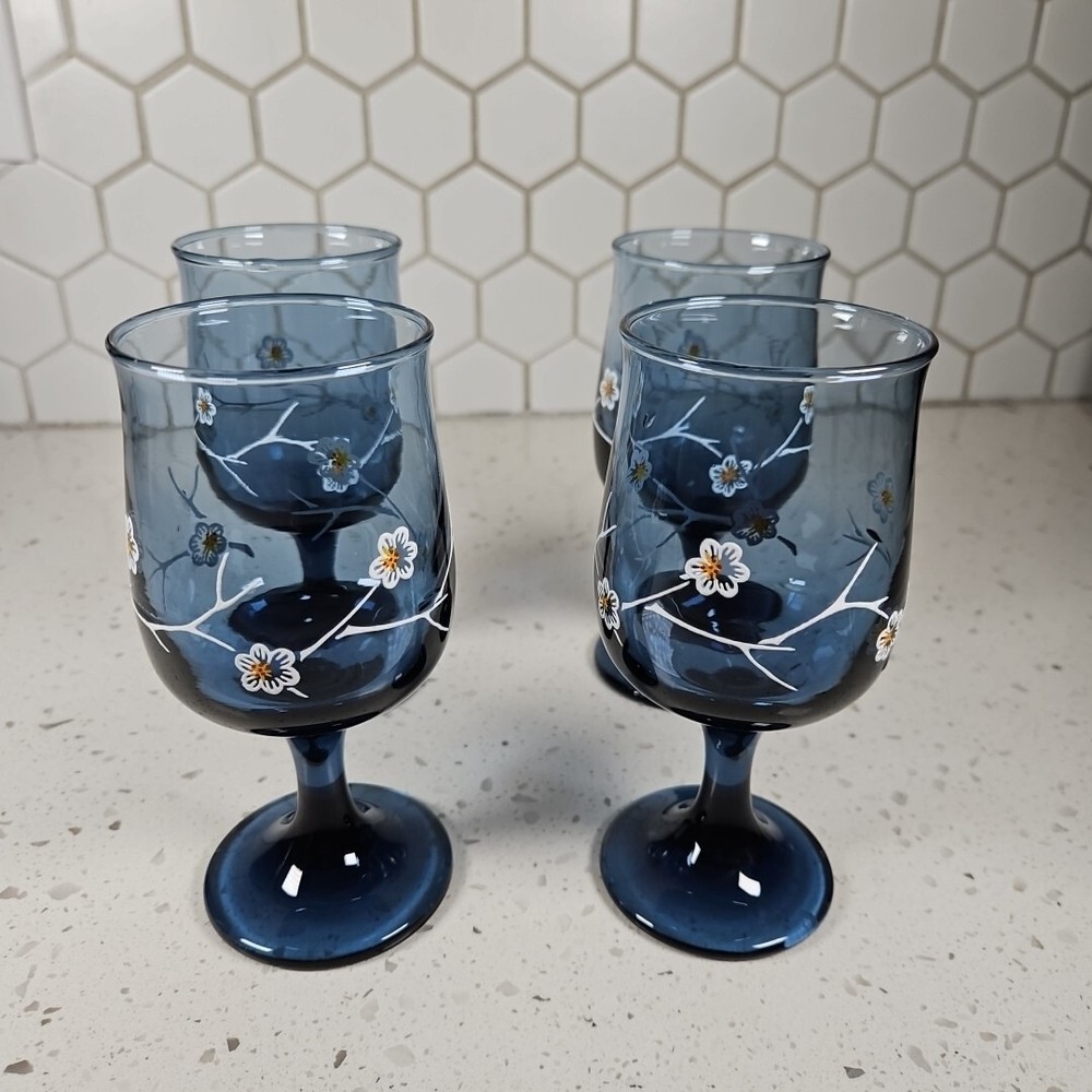 Set Of 4 Vintage Libbey 5.8″ Wine Water Goblets Smoke Blue Dogwood Flowers