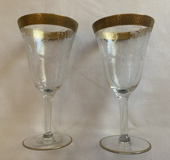 Vtg Wine Glasses W/Gold Trim on Rim & Outline of Base & Lace/Plant Etching Lt 2