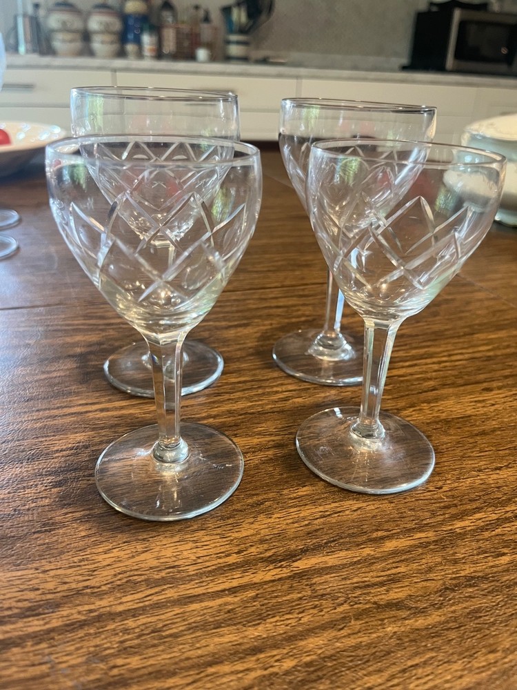 Val St Lambert Wine glasses, arches and exes 6 sided stem, set of 4