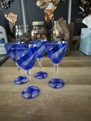 COBALT BLUE CUT-TO-CLEAR CRYSTAL LIQUOR SET OF 4 ON STEM GOBLETS