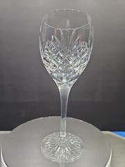 Water Goblet 8-1/2″ Glass Signed Royal Doulton England Crystal «Westminster»