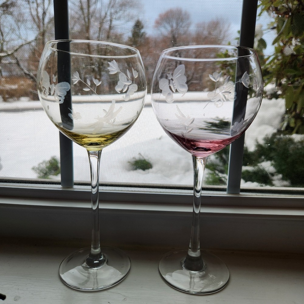 2 LENOX Butterfly Meadow Etched Balloon Wine Glasses Pink Yellow