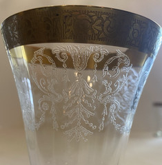 Vtg Wine Glasses W/Gold Trim on Rim & Outline of Base & Lace/Plant Etching Lt 2