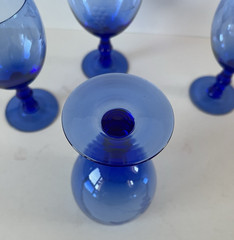 Vintage Etched Grapes & Vine Colbalt Blue Wine Glass 5.5″ Hand Blown Set of 4