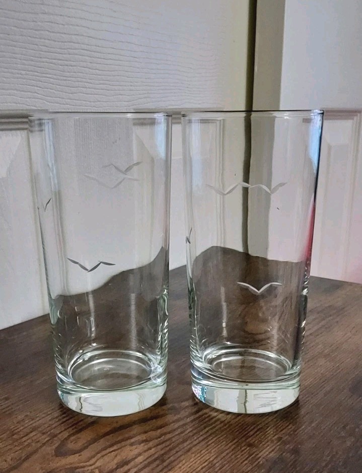 SET OF TWO 12oz. ETCHED DRINKING GLASSES «FLYING BIRDS» NEW OPEN BOX