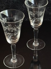 Vintage Etched Floral Cordial Glasses Set of 2 5” Liqueur Aperitif Glasses
