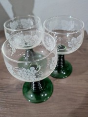 Three French Luminarc Emerald Green Beehive Stem Grape Etched VCA Wine Glasses