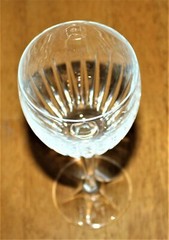Schott-Zweisel ~ CEREMONY 7-7/8″ WINE GLASS (8 Ounce) CLEAR VERTICAL CUT 1993-93