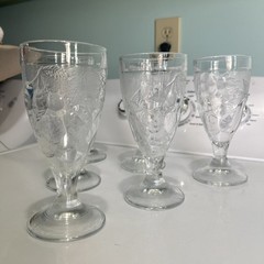 VTG Arcoroc France Clear Embossed Fruit Footed 8oz Wine Glasses set of 6 *EUC*