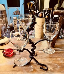 Vintage Antique Bronze 3‑Glass Wine Flight Holder – Twisted Vine Design, Rare