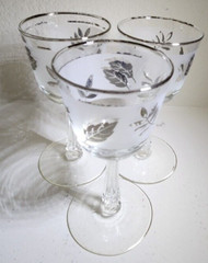 (3pc) Silver Foliage by Libbey 5oz Sherry Silver Leaf on Frosted Glass 5 3/4″