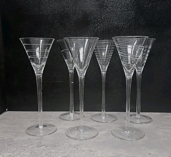 Mikasa Cheers Tiny Cordial Martini Shaped Shot Glasses Geometric Etched Stemware