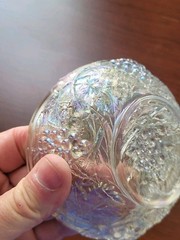 Pretty White US Glass Carnival Glass Palm Beach Berry Bowl Gooseberry Interior