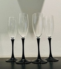 Luminarc Vintage 1980’s Champagne Flutes Domino Black Stem 8.8” Set Of 4