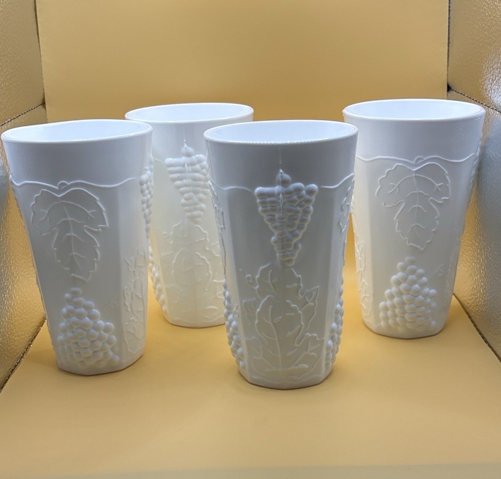 Set 4 Vtg White Milk Glass Grape Vine Pattern Tumblers Retro Kitchen Glasses