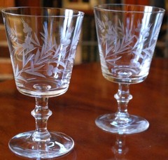 Vintage Set 2 WATER GOBLET GLASSES Hand Blown ETCHED PLANTS BOWL & FOOT 5.75″